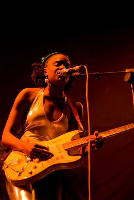 The-Noisettes-at-Wembley-8.jpg